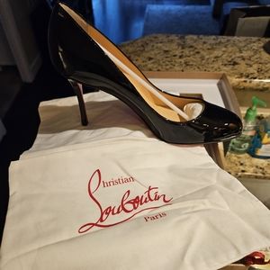 40.5 never worn louboutins